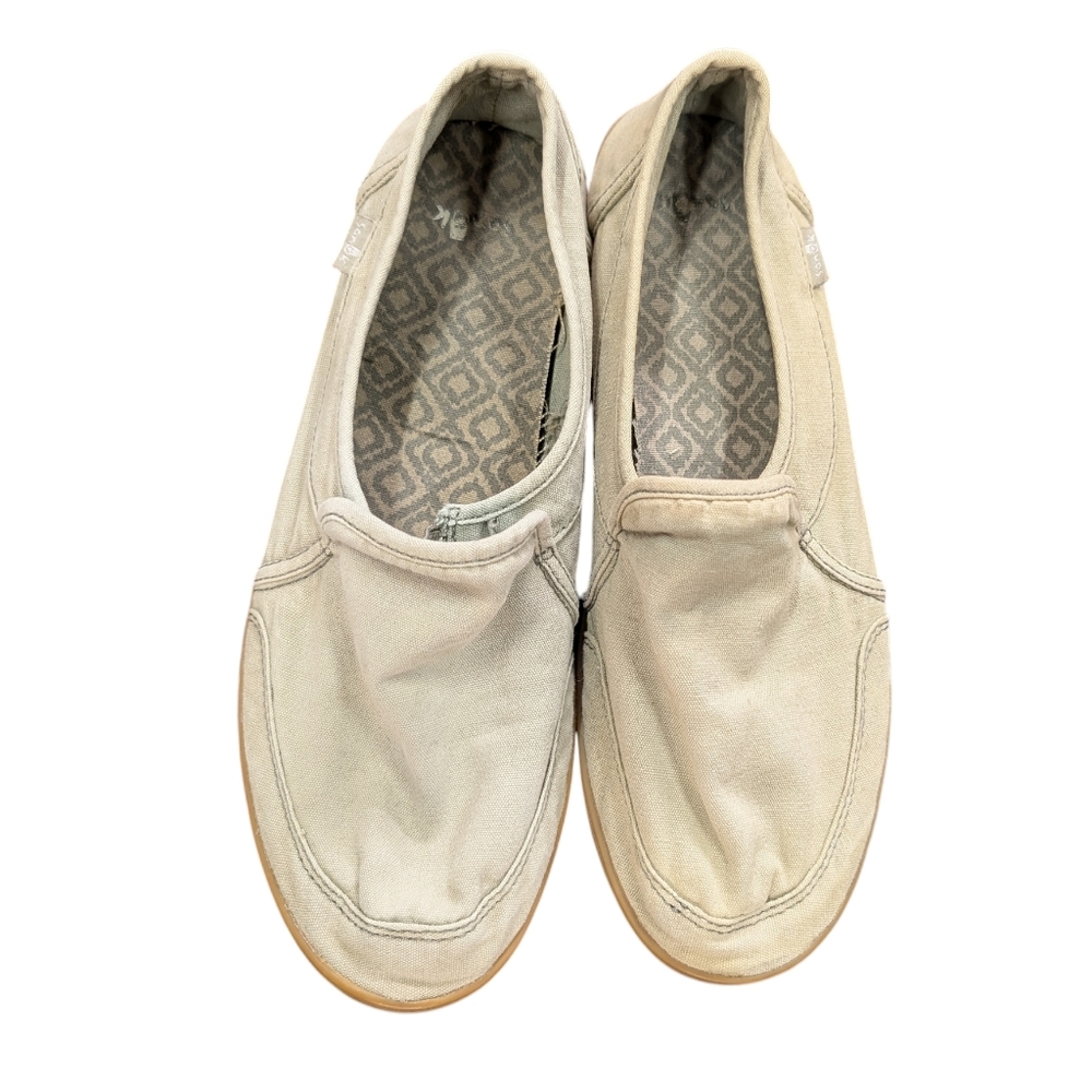 Distressed Sanuk Pair O Dice Loafers Slip On Flats Light Green Size 10